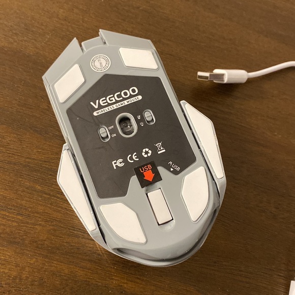 Tested Vegcoo Wireless Game Mouse with USB cable - Picture 2 of 2